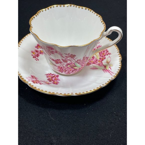 Floral Pink and Gold Teacup and Saucer Set - Picture 7 of 8